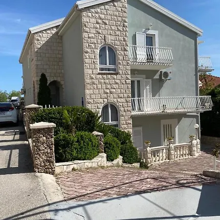 Apartman Nika & Karlo Makarska