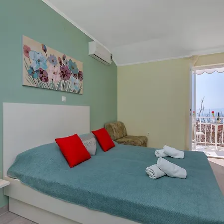 Apartman Nika & Karlo *