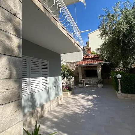 Apartmán Nika & Karlo *