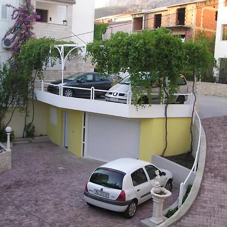 Apartmán Nika & Karlo *