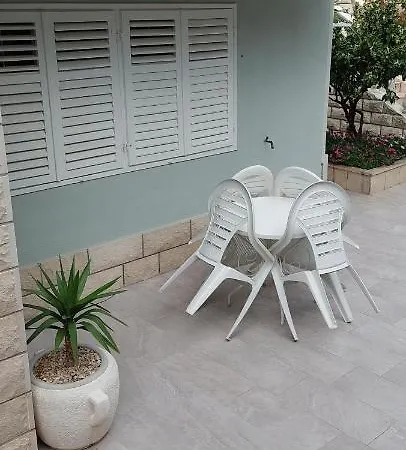 Nika&karlo Lägenhet Makarska