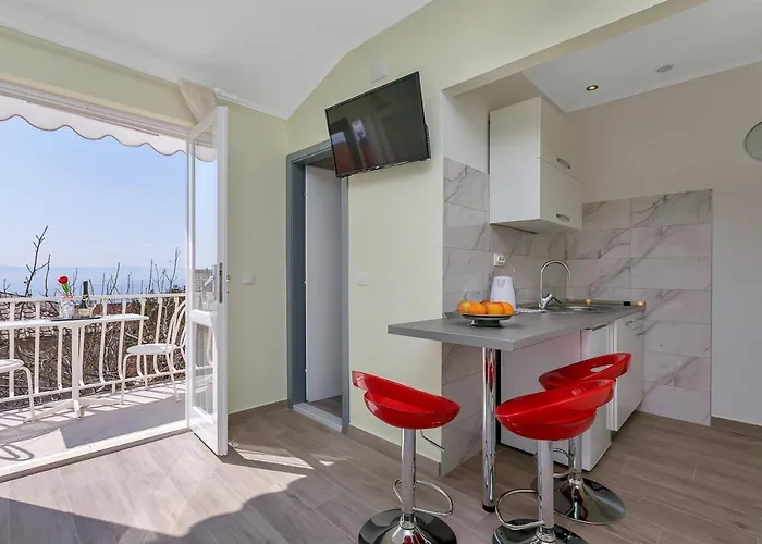 Apartment Nika & Karlo Makarska