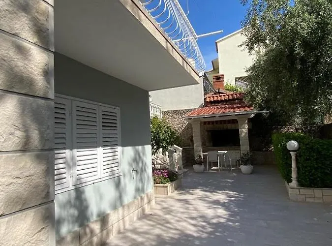 Apartman Nika & Karlo *